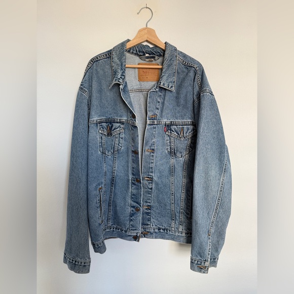 vintage levi’s jean jacket - Picture 1 of 3